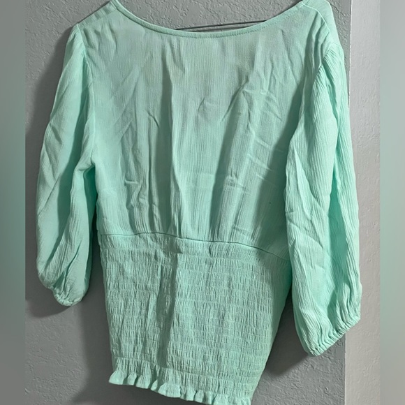 No Boundaries blouse shirt - Picture 4 of 4